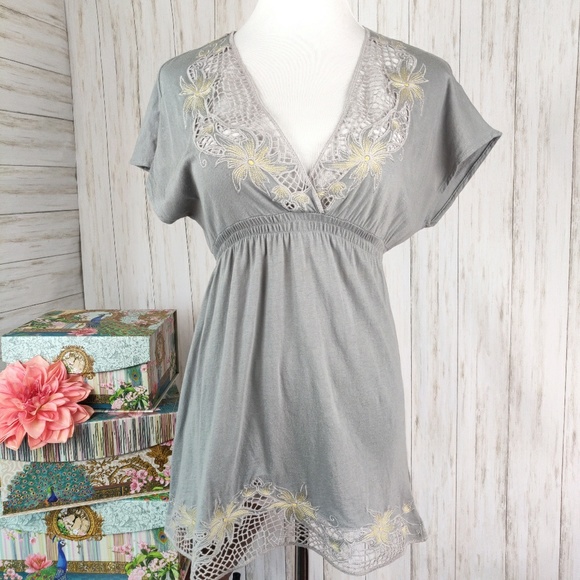 BCBG gray crocheted dolman tunic top - Picture 1 of 8